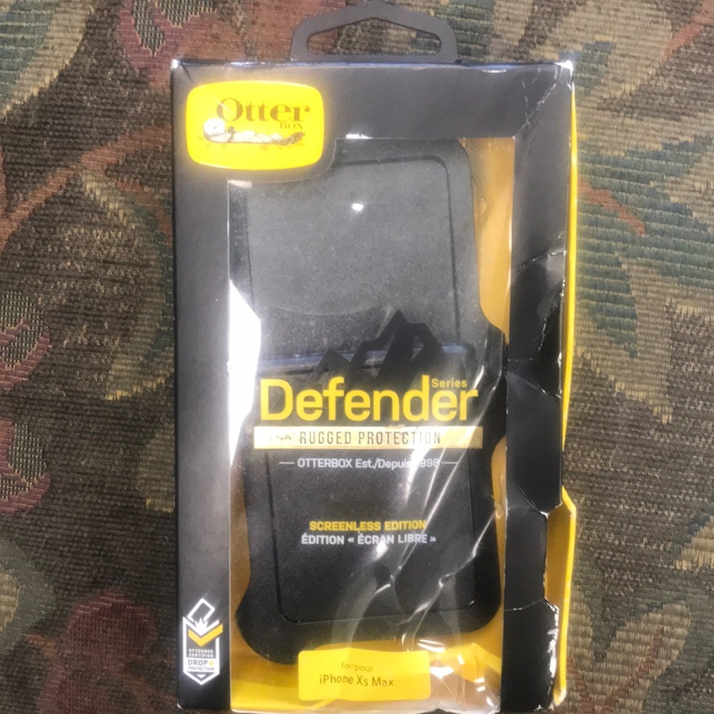 Otter Box Defender IPhone XS Max case